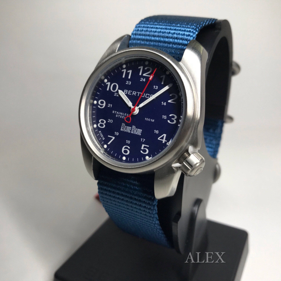 BLUE BLUE(ブルーブルー)のお値引き【レア❗️新品未使用】ベルトゥッチ×ブルーブルーミリタリーウォッチ メンズの時計(腕時計(アナログ))の商品写真