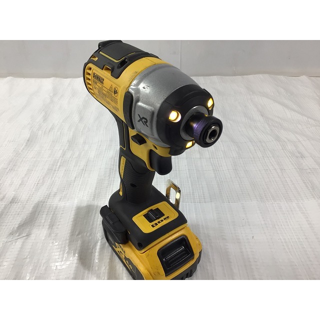 ☆中古品☆DEWALT デウォルト 充電式インパクトドライバー DCF887M2 バッテリ2個(18V4.0Ah) 充電器 ケース付き 64811