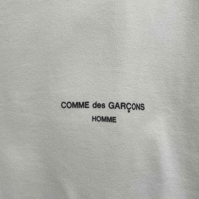 COMME des GARCONS(コムデギャルソン)の【6,700円引き】コムデギャルソン・オム　Ｔシャツ　Ｍ　白 メンズのトップス(Tシャツ/カットソー(半袖/袖なし))の商品写真