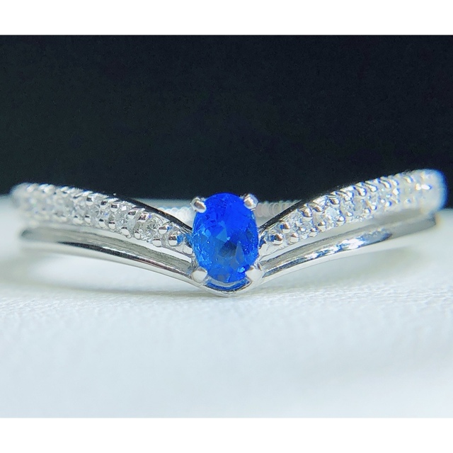 新品　発色綺麗なコバルトブルー　アウイナイト　ダイヤモンドpt950リング