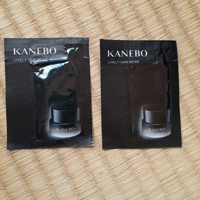 Kanebo(カネボウ)のKanebo　ライブリースキンウェア　2包 コスメ/美容のキット/セット(サンプル/トライアルキット)の商品写真