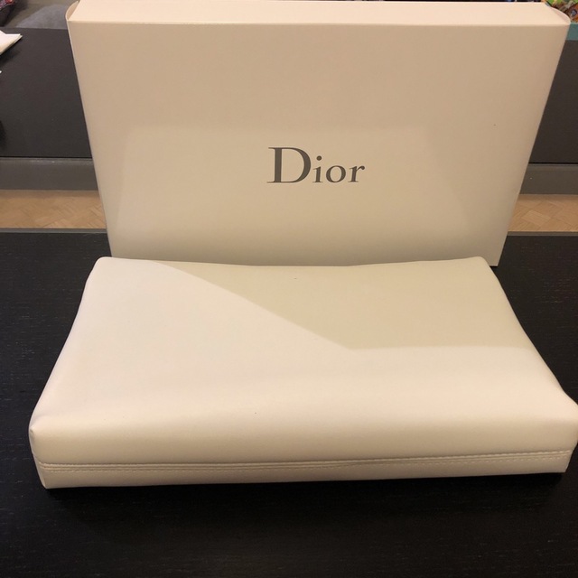 Dior(ディオール)の新品未使用　Dior TROUSSE POUCH コスメ/美容のコスメ/美容 その他(その他)の商品写真