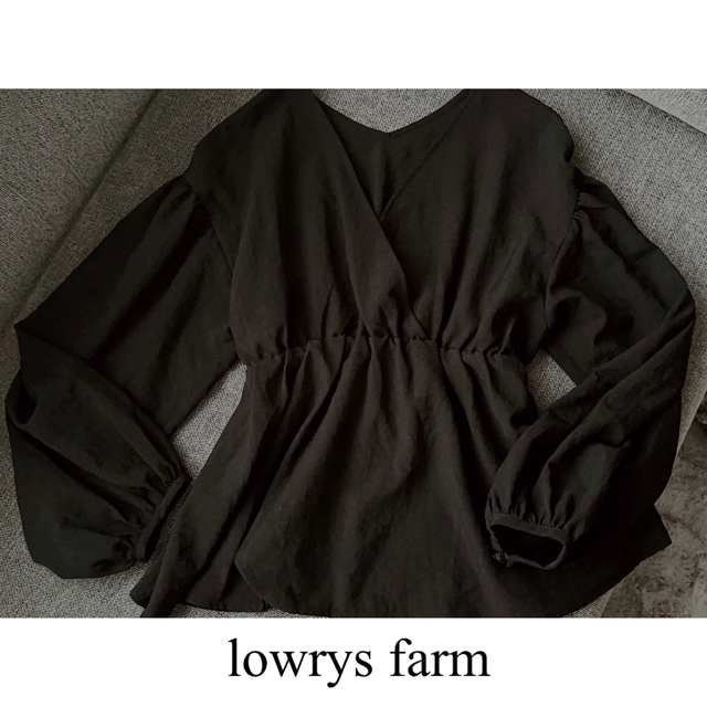 LOWRYS FARM(ローリーズファーム)のローリーズファーム　カシュクールブラウス　ブイネック　 レディースのトップス(シャツ/ブラウス(長袖/七分))の商品写真