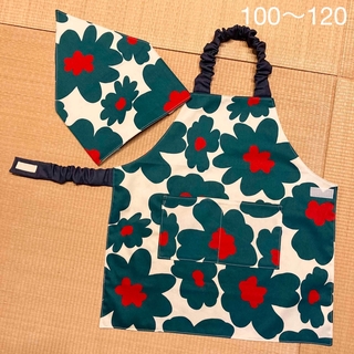 100〜120キッズエプロン＆三角巾♡北欧フラワーグリーン(ファッション雑貨)
