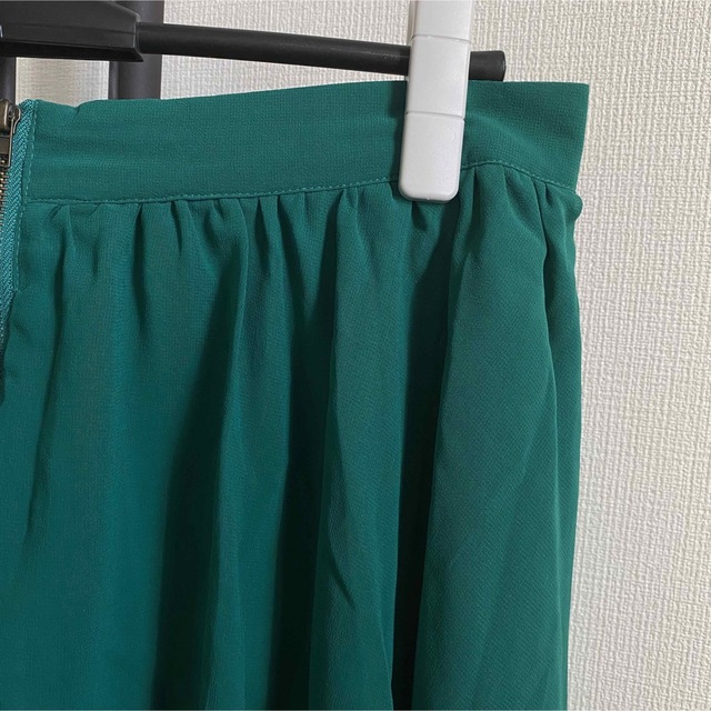 FOREVER 21(フォーエバートゥエンティーワン)のカラーシフォンスカート(Green) レディースのスカート(ミニスカート)の商品写真