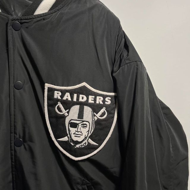 GU(ジーユー)のGU RAIDERS スタジャン 刺繍 ブラック 古着 NFL メンズのジャケット/アウター(スタジャン)の商品写真