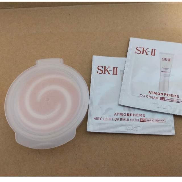 SK-II(エスケーツー)のSK-IIセルミネーションエッセンスインファンデーション220 コスメ/美容のベースメイク/化粧品(ファンデーション)の商品写真