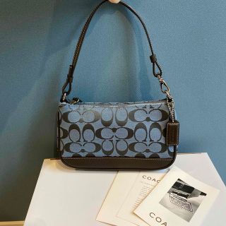 coach ショルダーハンドバッグ 青ステッチ シグネチャー柄 美品