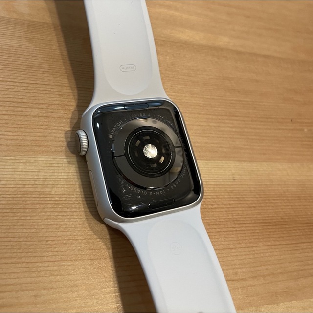 Apple Watch(アップルウォッチ)のApple watch 4 本体 GPSモデル 40mm SE 41mm スマホ/家電/カメラのスマートフォン/携帯電話(その他)の商品写真