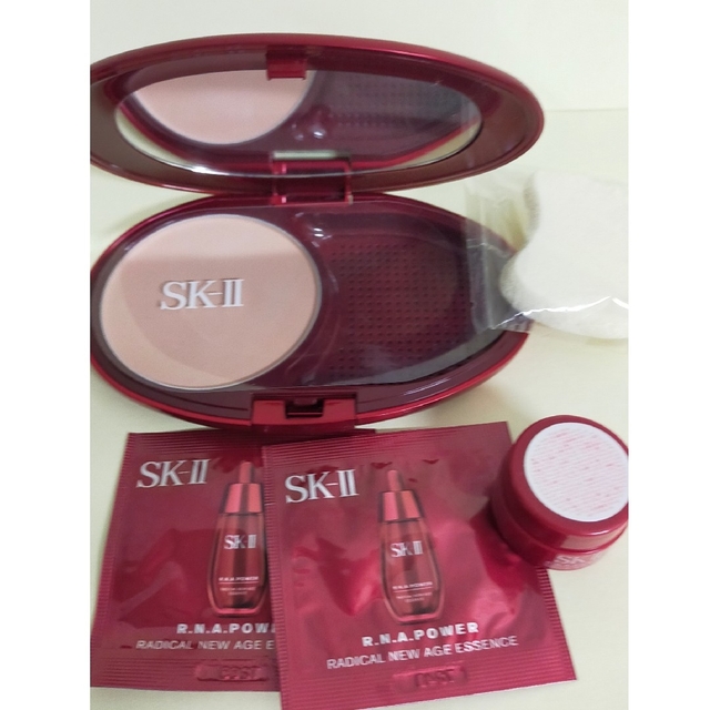 SK-II(エスケーツー)のSK-IIサインズパーフェクトラディアンスパウダーファンデーション220 コスメ/美容のベースメイク/化粧品(ファンデーション)の商品写真