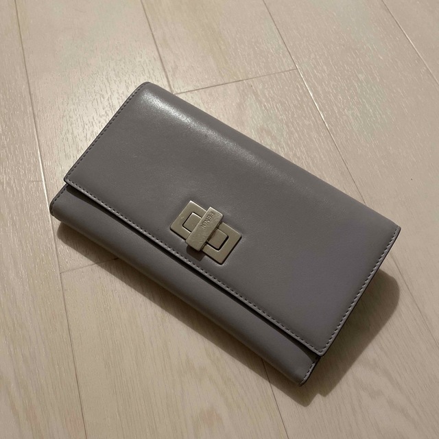 FENDI(フェンディ)の(YUAさん専用)激安☆FENDI フェンディ 長財布 免税店で購入 レディースのファッション小物(財布)の商品写真