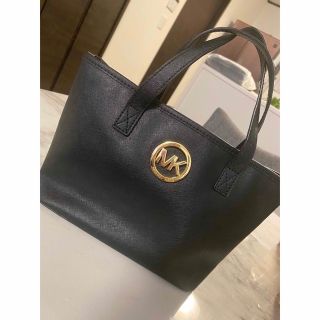 マイケルコース(Michael Kors)のMICHAEL KORS  レザーハンドバッグ　黒(ハンドバッグ)