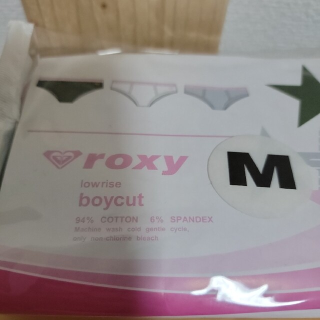 Roxy(ロキシー)のROXY　ローライズ　ボーイカット　Mサイズ3P　グレー　ホワイト　カーキ　新品 レディースの下着/アンダーウェア(ショーツ)の商品写真