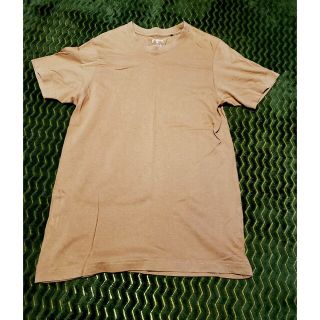 ジーユー(GU)のGU BASIC T-SHIRT  Mブラウン系 半袖Tシャツ  丸首 無地(Tシャツ/カットソー(半袖/袖なし))