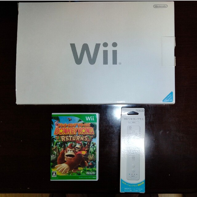 Nintendo Wii 本体　コントローラー2個　ドンキーコングリターンズ