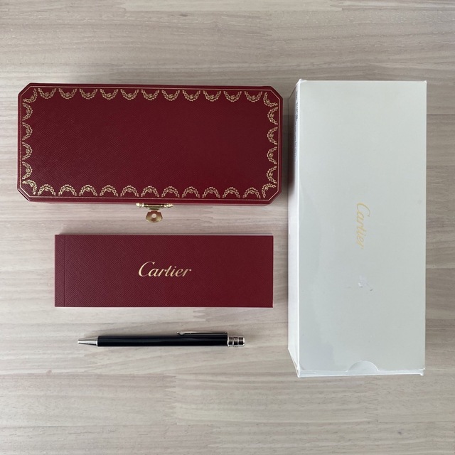 Cartier(カルティエ)の【中古美品】Cartier “サントス ドゥ カルティエ ボールペン” インテリア/住まい/日用品の文房具(ペン/マーカー)の商品写真