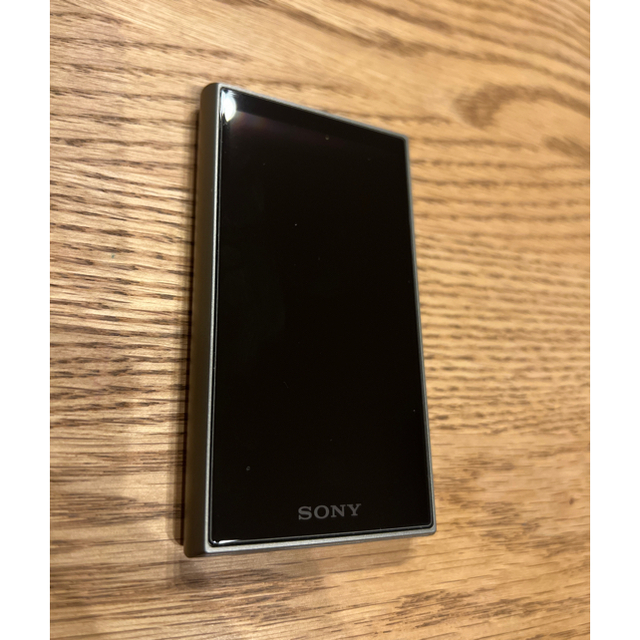 SONY(ソニー)のSONY NW-A106 (G)グリーン 32GB ソニー　ウォークマン 美品 スマホ/家電/カメラのオーディオ機器(ポータブルプレーヤー)の商品写真