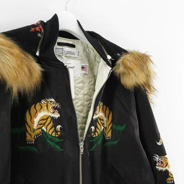 TTT_MSW(ティー)のDAIRIKU KOREAN Jacket with Fur Hoodie M メンズのジャケット/アウター(ブルゾン)の商品写真