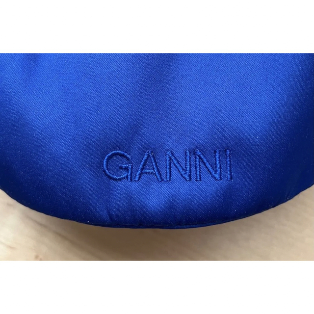 応援セール 新品未使用✩GANNI 巾着 サテン ショルダーバッグ 2WAY