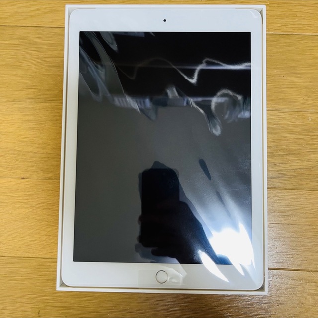 iPad 第5世代 32GB セルラー 新品