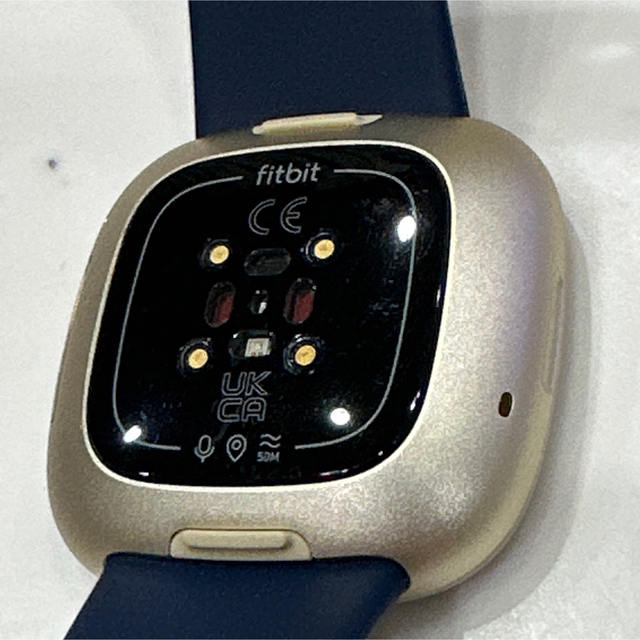 fitbit versa3 メンズの時計(腕時計(デジタル))の商品写真