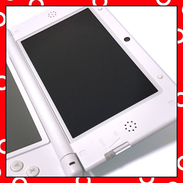 ニンテンドー3DS(ニンテンドー3DS)の【中古】☆ニンテンドー  3DSLL☆ (充電器付) エンタメ/ホビーのゲームソフト/ゲーム機本体(携帯用ゲーム機本体)の商品写真