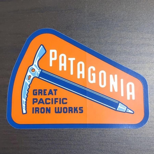 patagonia(パタゴニア)の(縦9.5cm横12.7cm)patagonia パタゴニア　レア　ステッカー スポーツ/アウトドアのフィッシング(その他)の商品写真