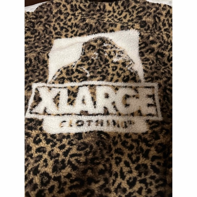 【新品、タグ付き】【XL】X-LARGE　ボアジャケット　ヒョウ柄　ビッグロゴ