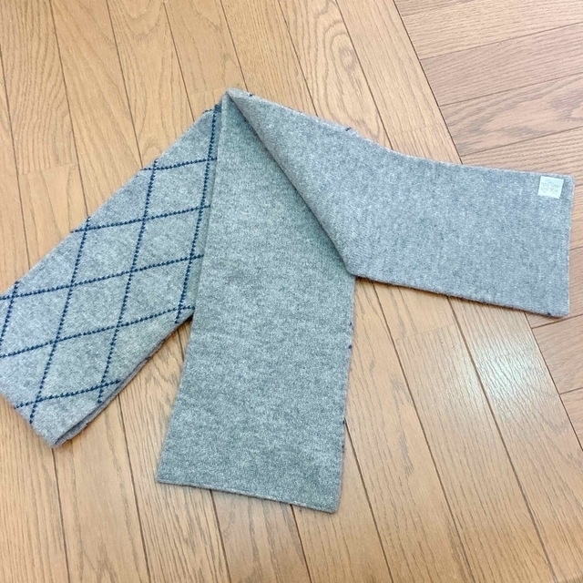 MUJI (無印良品)(ムジルシリョウヒン)の良品計画(MUJI) 無印　ウール100% マフラー　グレー レディースのファッション小物(マフラー/ショール)の商品写真