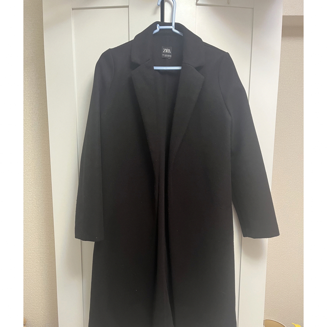 ZARA(ザラ)のZARA(ザラ) 黒コート ポケット付き レディースのジャケット/アウター(ロングコート)の商品写真