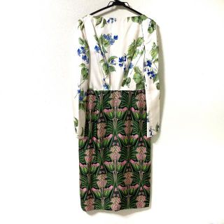 PRADA(ワンピース ・ グリーン・カーキ/緑色系)のフリマ PRADA(ワンピース ・ グリーン・カーキ/緑色系)のフリマ