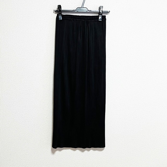PLEATS PLEASE ISSEY MIYAKE(プリーツプリーズイッセイミヤケ)のプリーツプリーズ ロングスカート 1 S - 黒 レディースのスカート(ロングスカート)の商品写真