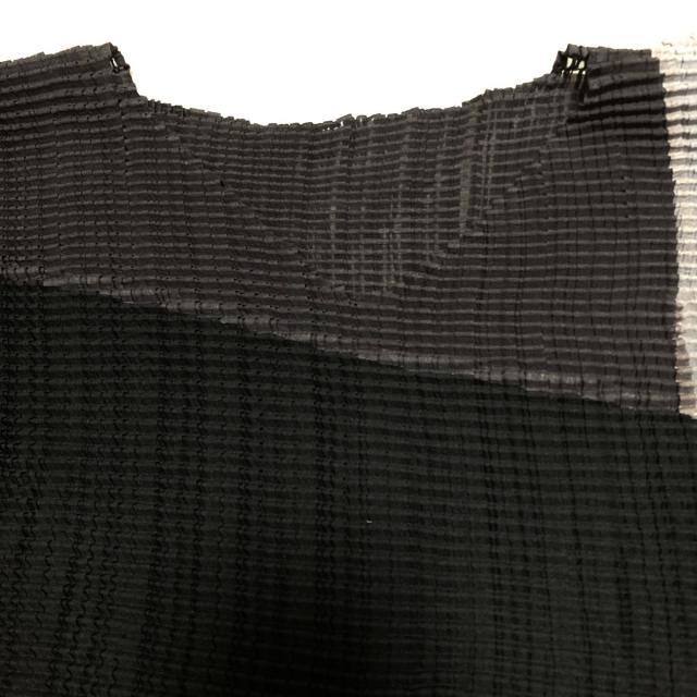 ISSEY MIYAKE(イッセイミヤケ)のイッセイミヤケ 長袖カットソー サイズ2 M レディースのトップス(カットソー(長袖/七分))の商品写真