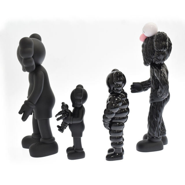 KAWS FAMILY BLACK カウズ ファミリー ブラック