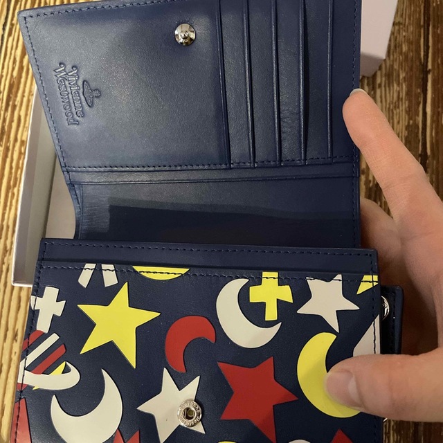 Vivienne Westwood(ヴィヴィアンウエストウッド)のヴィヴィアン折り財布 レディースのファッション小物(財布)の商品写真