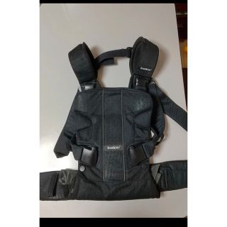 ベビービョルン(BABYBJORN)のベビービョルン　ベビーキャリア　ONE + メッシュ(抱っこひも/おんぶひも)