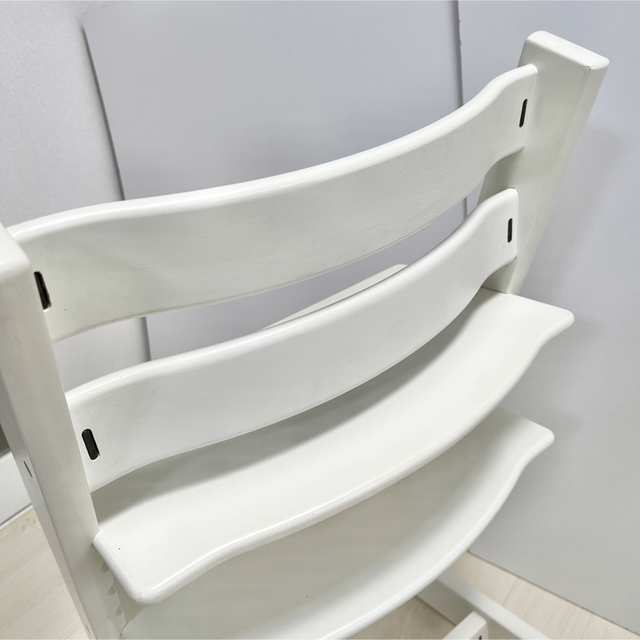 Stokke(ストッケ)の★ベビーセット、ストレージ付き★ストッケ トリップトラップ ホワイト キッズ/ベビー/マタニティの寝具/家具(その他)の商品写真