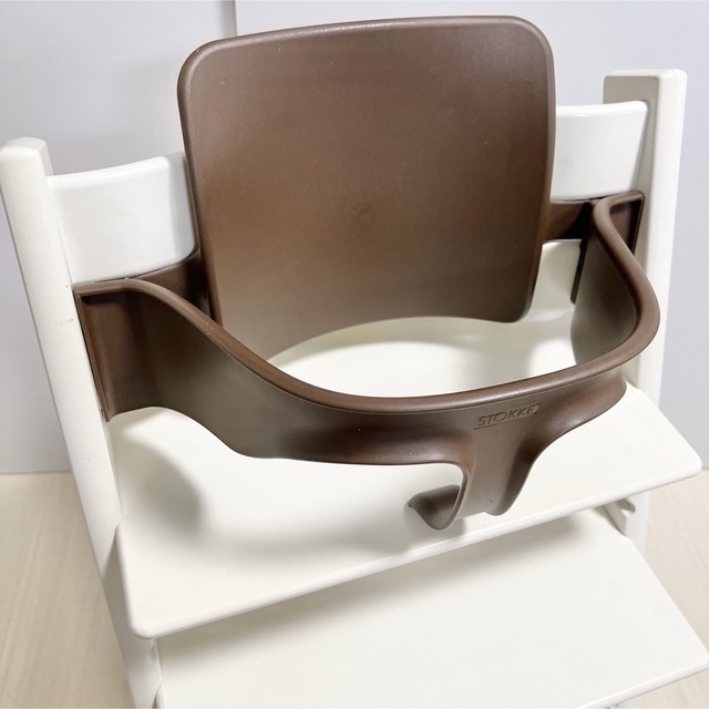 Stokke(ストッケ)の★ベビーセット、ストレージ付き★ストッケ トリップトラップ ホワイト キッズ/ベビー/マタニティの寝具/家具(その他)の商品写真