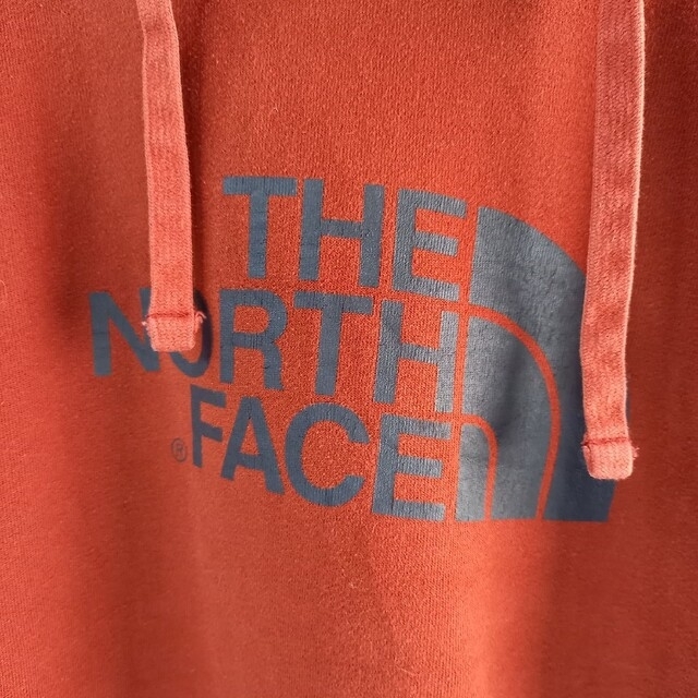 THE NORTH FACE(ザノースフェイス)のノースフェイス　プルオーバーフーディー　ビッグロゴ　パーカー　オマケ付き メンズのトップス(パーカー)の商品写真