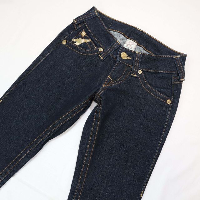 True Religion(トゥルーレリジョン)のTRUE RELIGION JOEY 濃紺ストレッチフレアデニム ローライズ24 レディースのパンツ(デニム/ジーンズ)の商品写真