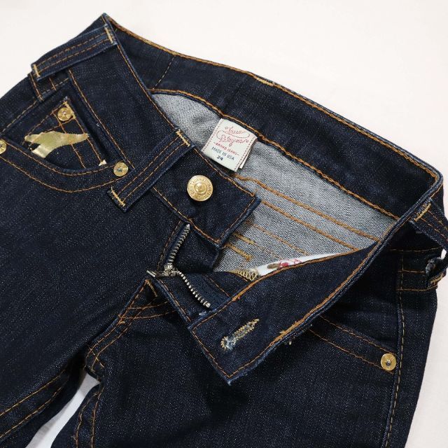 True Religion(トゥルーレリジョン)のTRUE RELIGION JOEY 濃紺ストレッチフレアデニム ローライズ24 レディースのパンツ(デニム/ジーンズ)の商品写真