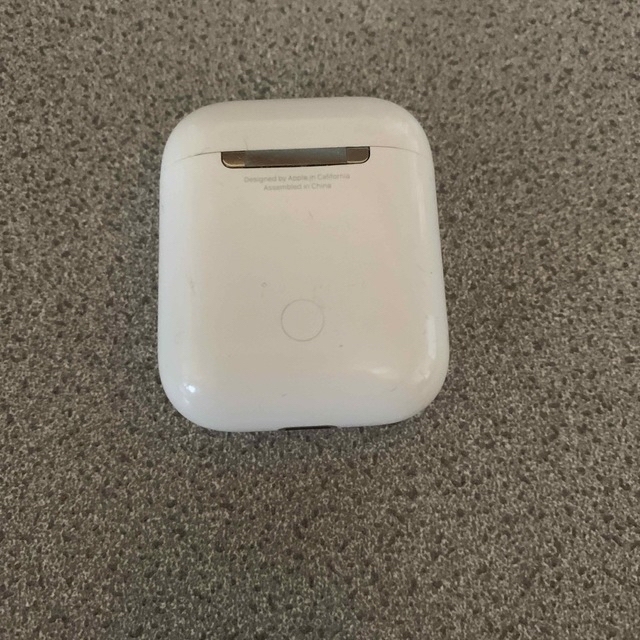 Apple - 期間限定値下げ Apple AirPods 第一世代 充電器 イヤホンの ...