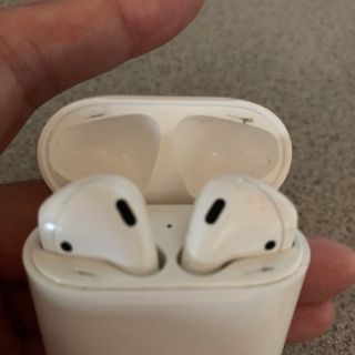 Apple - 期間限定値下げ Apple AirPods 第一世代 充電器 イヤホンの ...