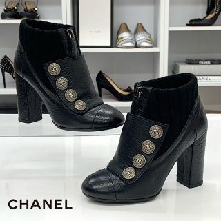 CHANEL ニットショートブーツ