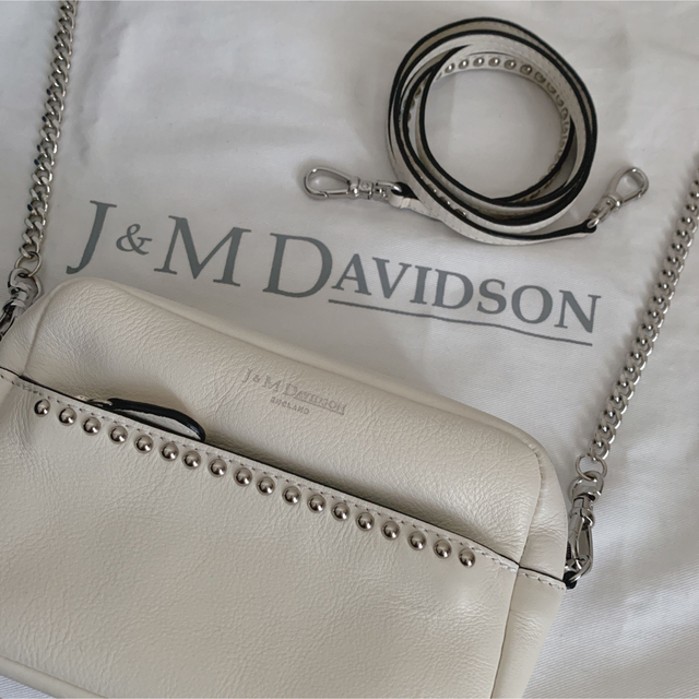 美品 J&M DAVIDSON リップスティックポーチ ウィズ スタッズ 白レディース