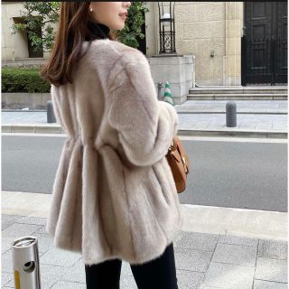 アナイ(ANAYI)のENEU エヌー back gather fake fur coat(毛皮/ファーコート)