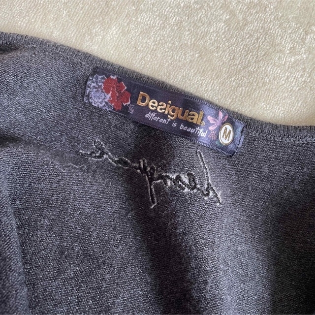 DESIGUAL(デシグアル)のデシグアルワンピース　Mとブルー蝶々 レディースのワンピース(ひざ丈ワンピース)の商品写真