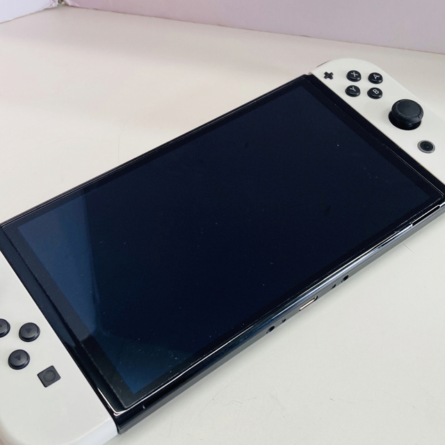 Nintendo Switch 有機ELモデル ホワイト スイッチ 本体 1