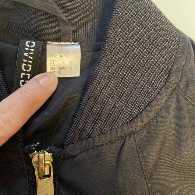 H&M(エイチアンドエム)のh&mアウターma1 レディースのジャケット/アウター(ブルゾン)の商品写真