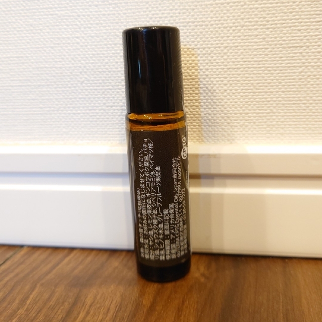 doTERRA(ドテラ)のドテラ☆森の音タッチ　10ml☆新品 コスメ/美容のリラクゼーション(エッセンシャルオイル（精油）)の商品写真